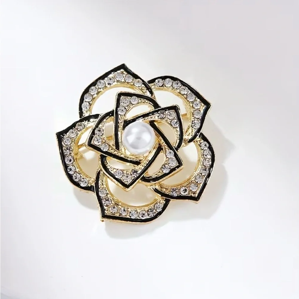 Women Rhinestone Camellia Brooch Non-slip Flower Brooch Pin Accessories Corsage
